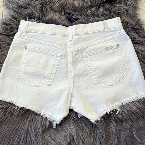 7 For All Mankind White Denim Frayed Shorts Size 30 - Picture 2 of 7